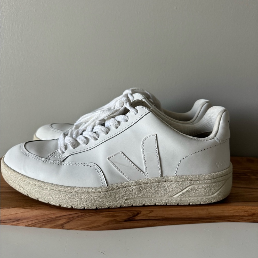 Veja V12 sneakers